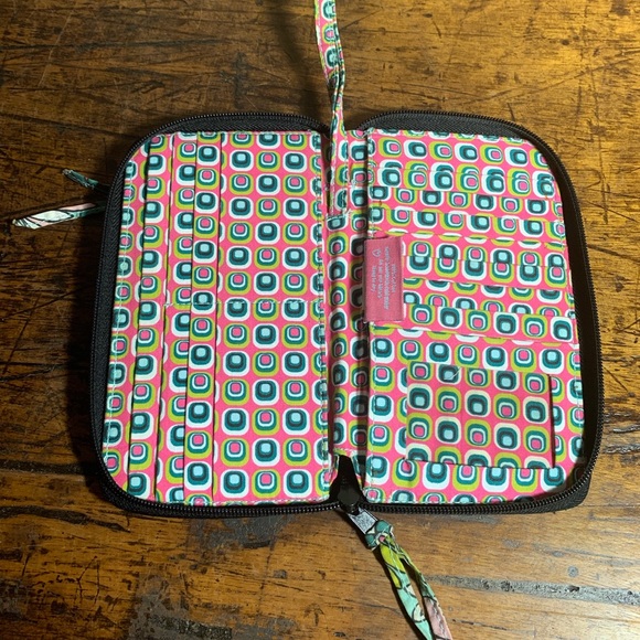 Maccib Wristlet Floral Print - Picture 4 of 6